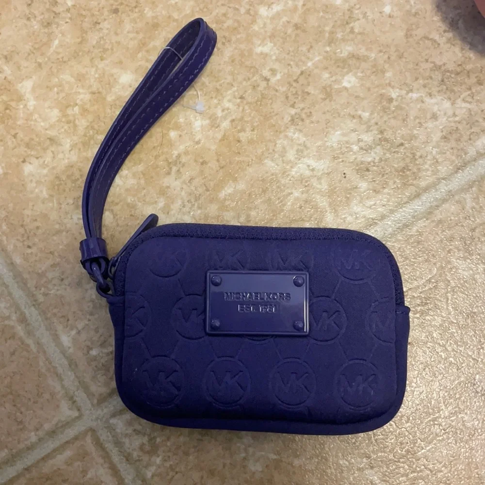 Michael Kors Wrist Camera Case in purple